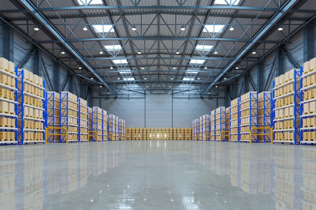emptywarehouseinlogisticcenterwarehouseforstorageanddistributioncenterse1665382175281jpg Spesialis Pengiriman ke Maluku Spesialis Pengiriman ke Maluku
